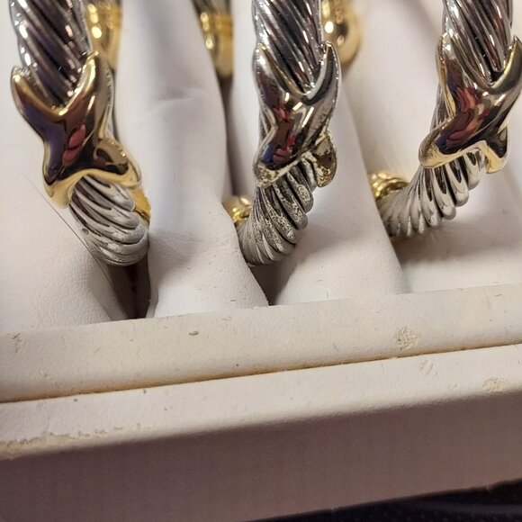 Single Kiss gold rhodium plated cuff bracelet adjustable silver and gold tone - Picture 5 of 5